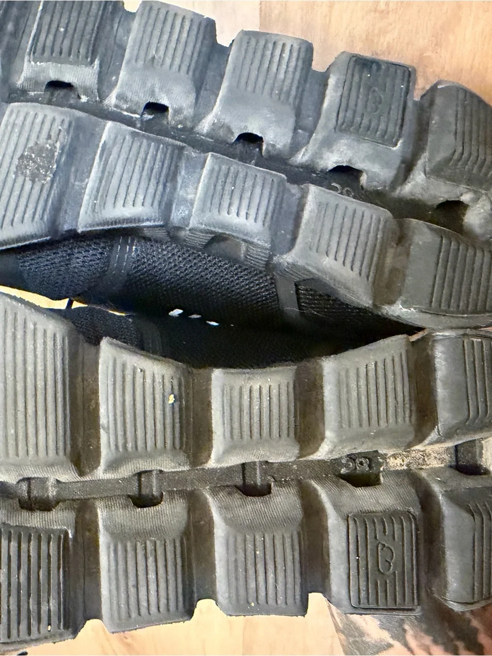 On Running Cloud 6 Black Athletic Running Shoes